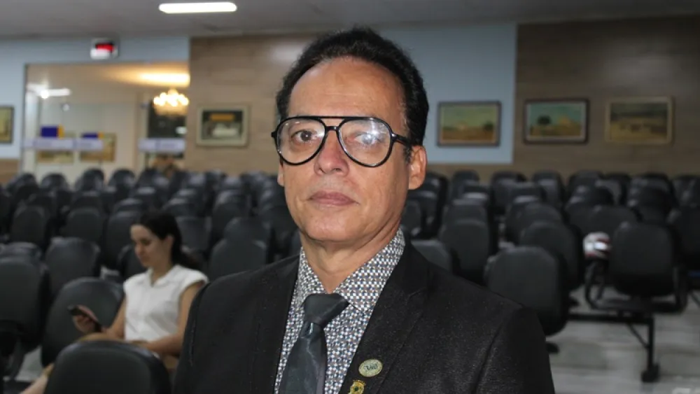 Santinho reivindica retorno das atividades da academia de saúde do Bairro Dr. Juracy