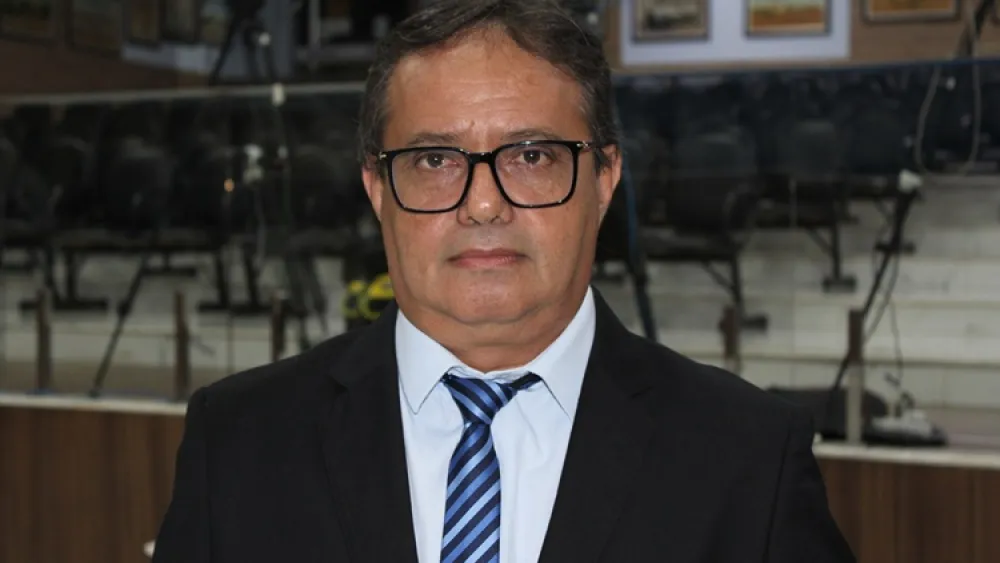 Miro Silveira pleiteia melhorias no recolhimento do lixo em rua da Vila Presidente Vargas