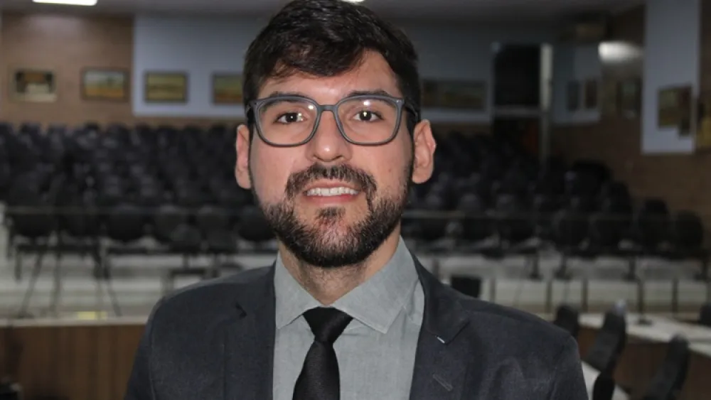 João Vasconcelos pleiteia construção de praças em comunidades do Distrito de Ubiraçaba