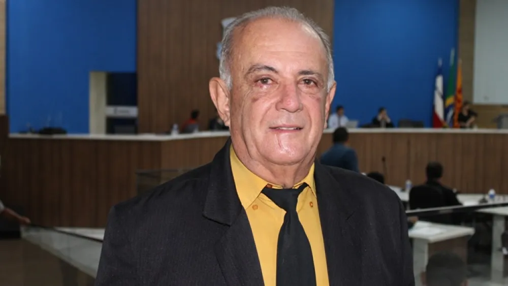 Glaudson cobra realização do serviço de capina no Loteamento Bela Ville