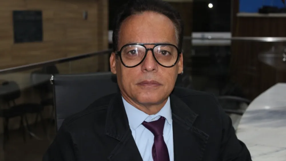 Santinho defende implantação de rampas de acesso para cadeirantes nas calçadas com faixa de pedestres