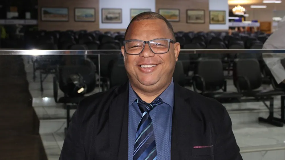 Vanderlei Boca reivindica reforma do Ginásio Poliesportivo Antônio Alves Ribeiro