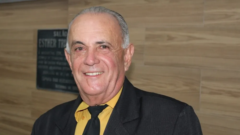 Glaudson apresenta pedido para construção de quadra esportiva no Bairro São José