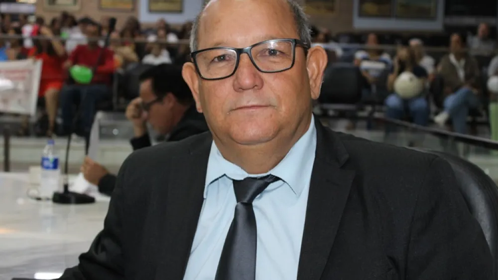 Vadim Garrincha solicita ampliação e manutenção de cemitério na zona rural