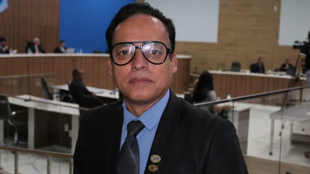 Santinho reivindica reforma e revitalização completa na Praça Donatila Meira Lobo