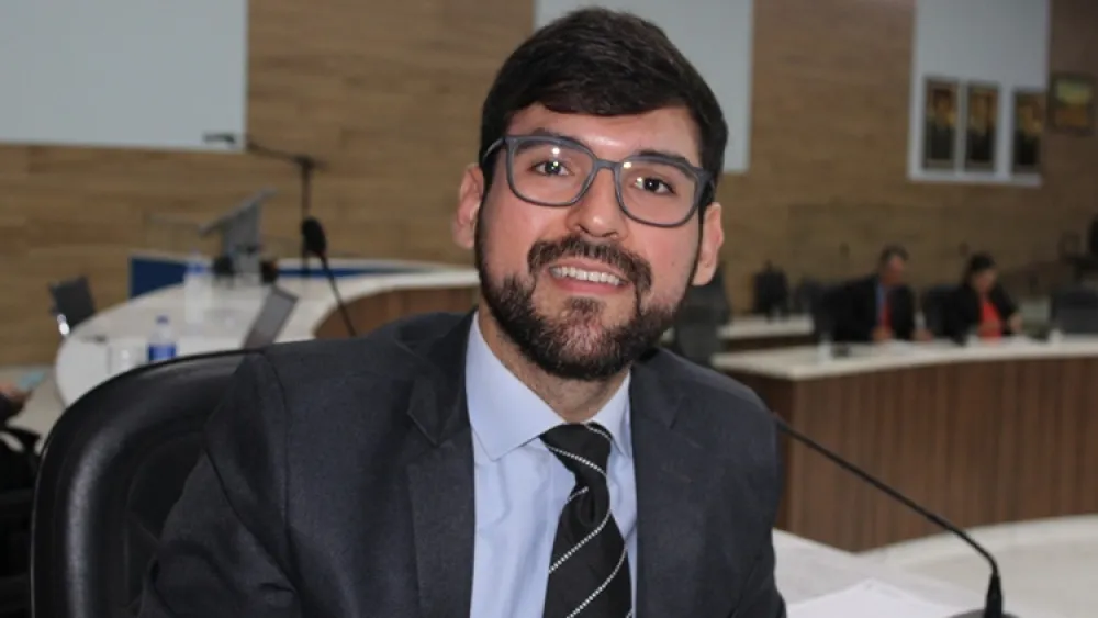 João Vasconcelos indica concessão do Título de Cidadão Brumadense ao Deputado Estadual Felipe Duarte