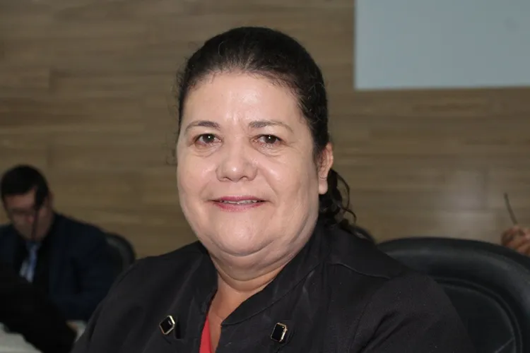 Verimar Meira cobra serviços de limpeza e remoção de resíduos no Km 5 e na Praça São Pedro