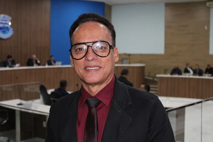 Santinho defende Assistência Psicológica Educacional em todas as escolas públicas municipais