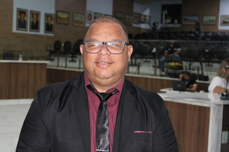 Boca cobra pavimentação no Bairro Mercado e iluminação nos arredores do Ifba em Brumado