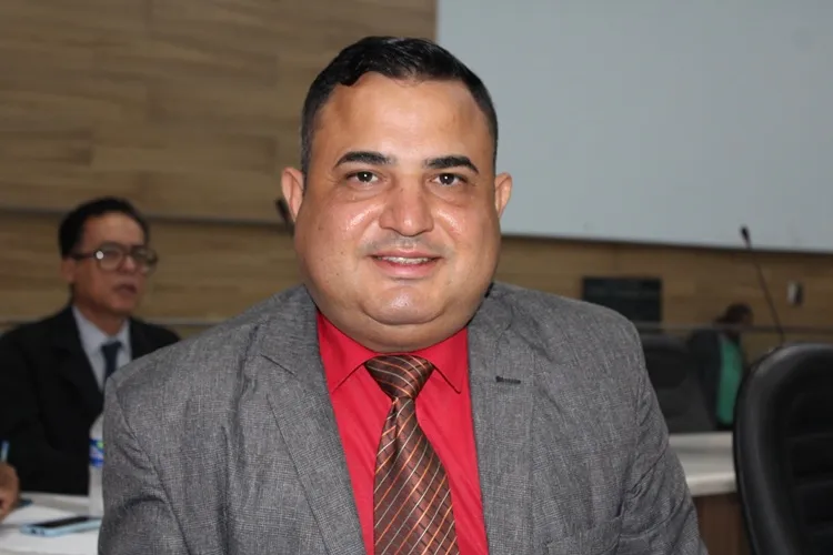 MP-BA emite recomendação sobre Código de Obras após intervenção do vereador Maguinho