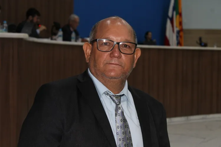 Vadim Garrincha cobra construção de rotatória na Urbis I e de ponto de ônibus no meio rural