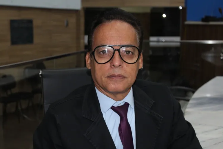 Santinho defende implantação de rampas de acesso para cadeirantes nas calçadas com faixa de pedestres