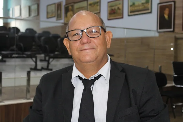 Vadim Garrincha pleiteia serviço de troca de lâmpadas em 16 comunidades rurais