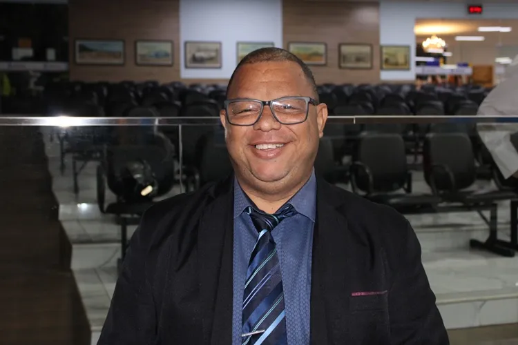 Vanderlei Boca reivindica reforma do Ginásio Poliesportivo Antônio Alves Ribeiro