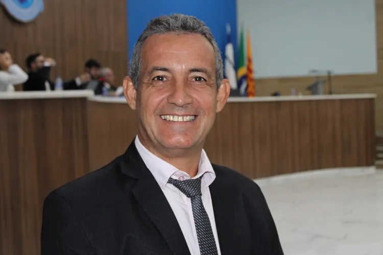 Aroldo Meira propõe criação de sala de espera específica para pessoas sob custódia no Hospital Municipal